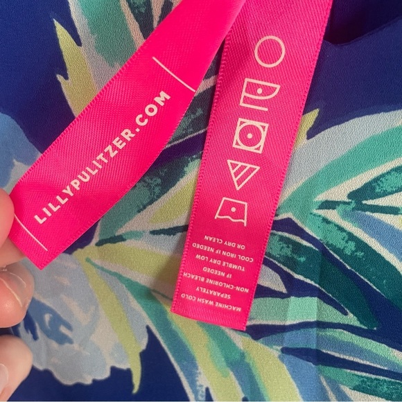 Lilly Pulitzer | Reversible Florin V-Neck Dress, NWOT, size Medium - Picture 8 of 12